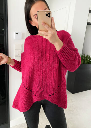 Oversizowy sweter Abra z ażurowymi wstawkami WE432 fuksja