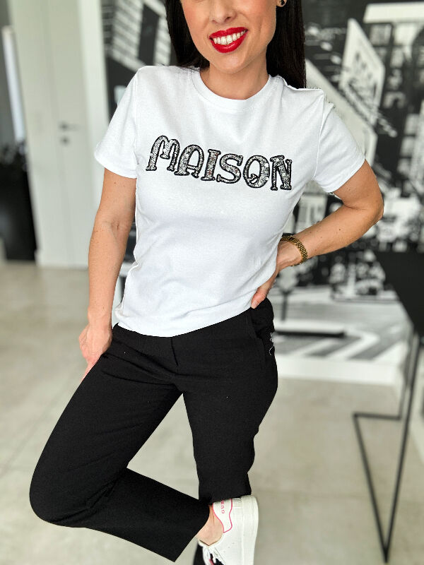 Modna bluzka z naszyciem Maison N570 biały