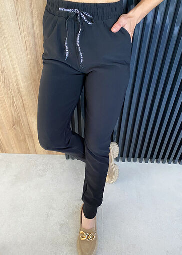 Nowość! Czarne spodnie wiązane w pasie z kieszeniami N436