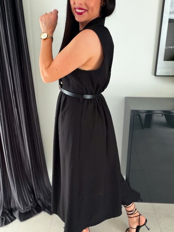 Długa sukienka z paskiem i złotymi guzikami WF825 czarny