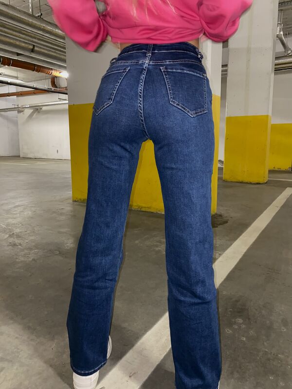 Spodnie jeansowe z ozdobnymi Guzikami N340