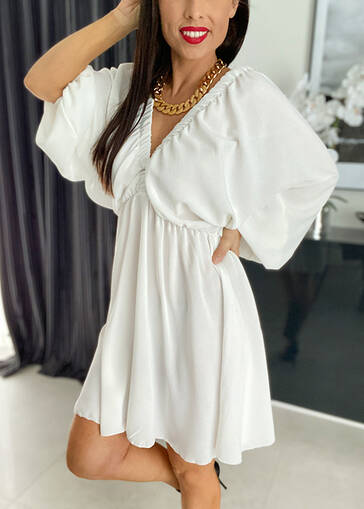 Sukienka z dekoltem i szerokimi rękawami WF256 biała 