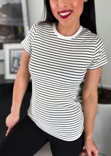 Prążkowana bluzka w paski N732 biały